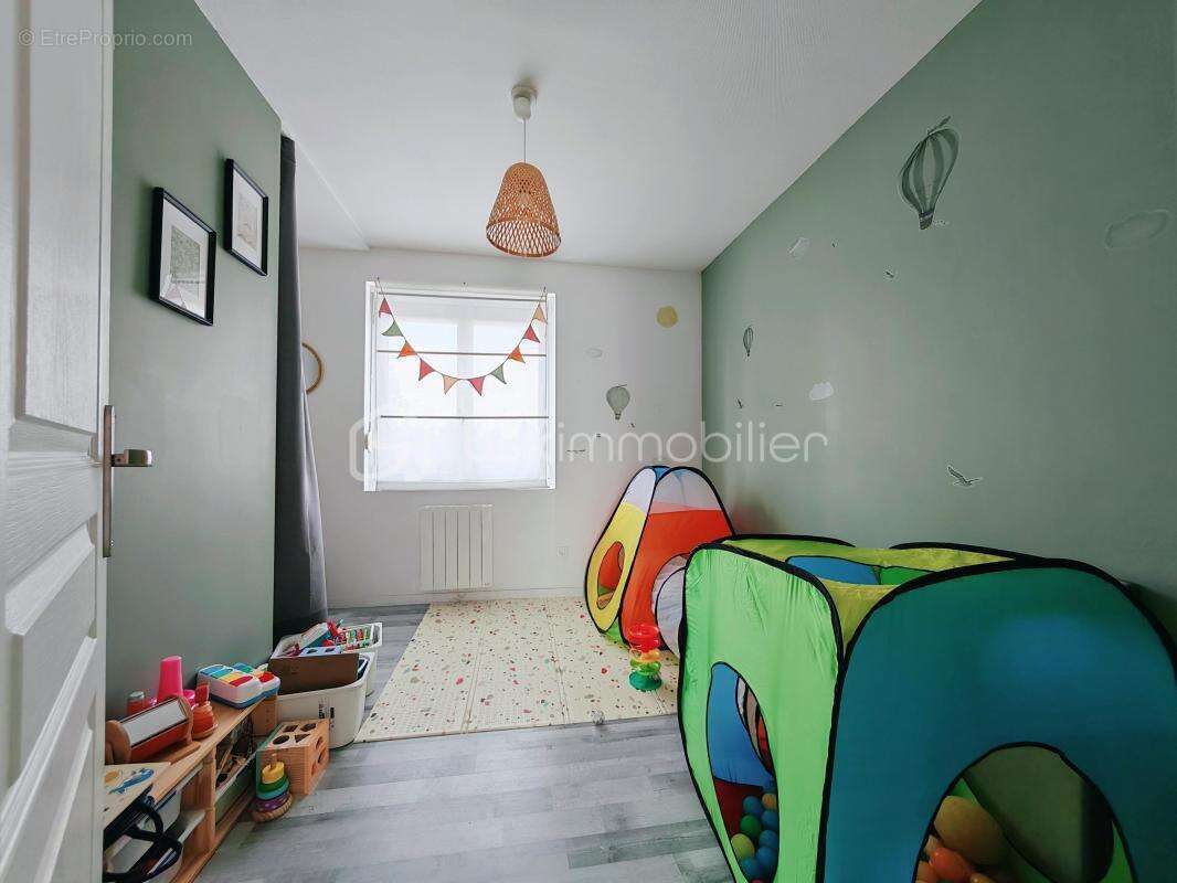 3 chambres / jardin / grand garage / aucun travaux a prevoir / dpe c - photo 10