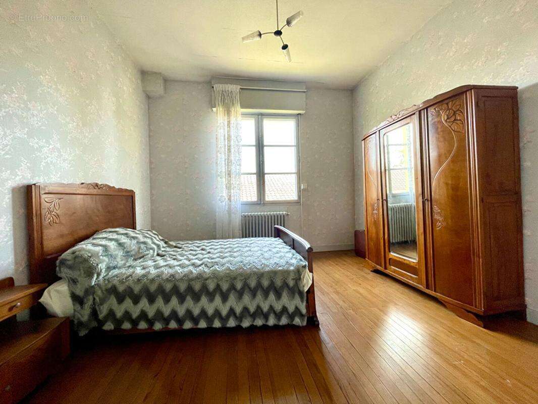 Maison Pessac 6 pièce(s) 175 m2 + Dépendance 80 m2 - photo 6