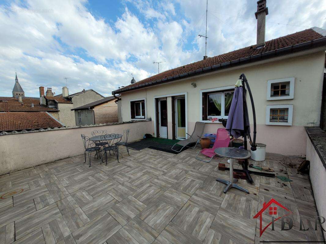 Appartement à WASSY