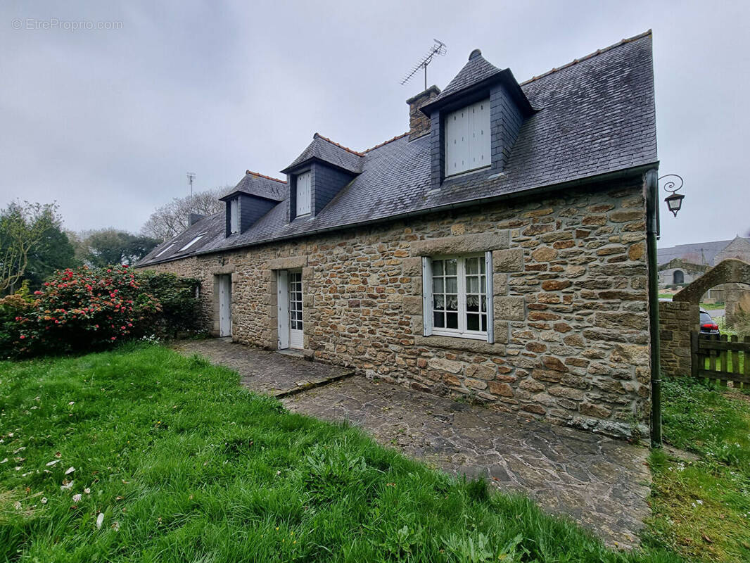 Maison à PLOUEC-DU-TRIEUX