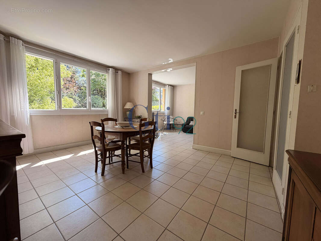 Appartement à CHATILLON