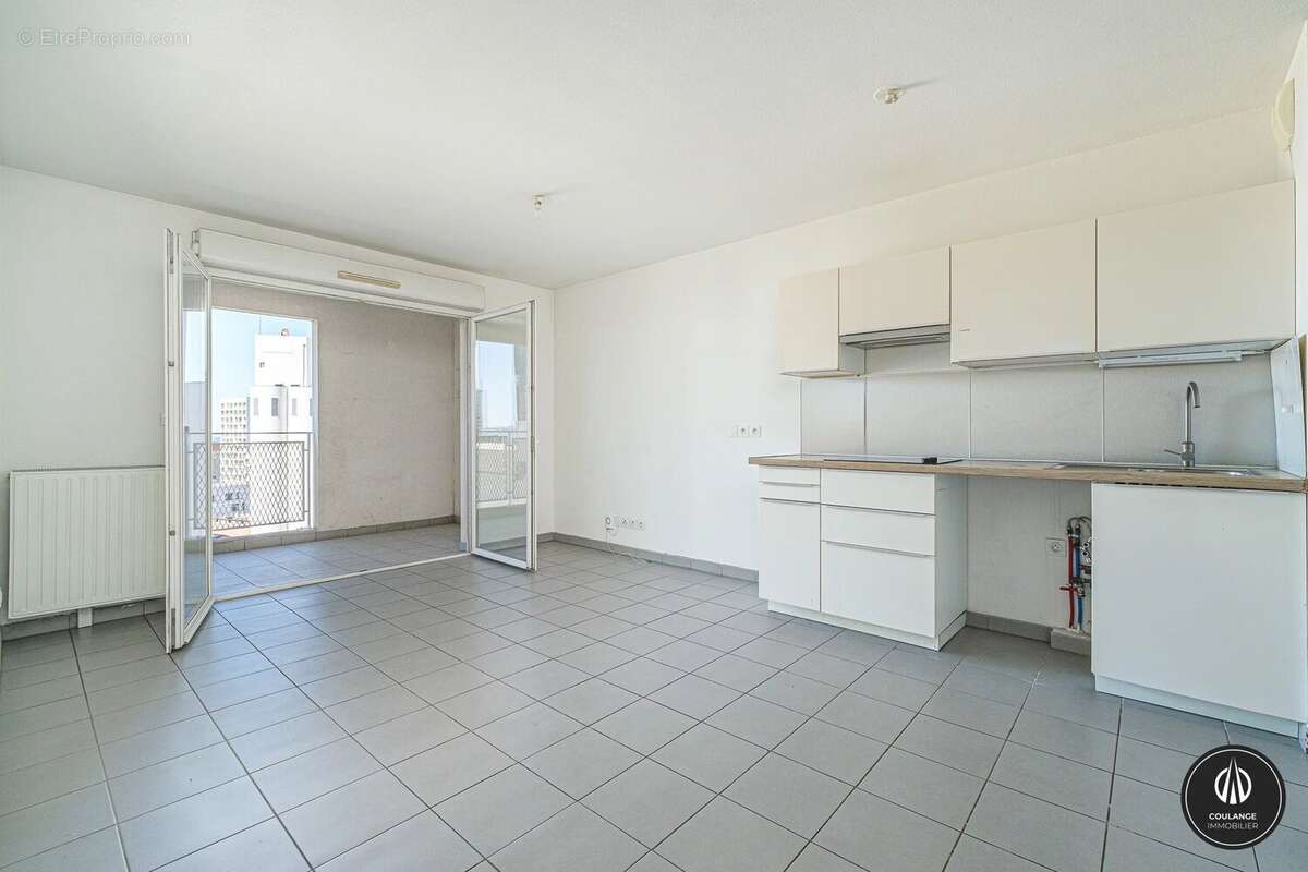 Appartement à MARSEILLE-3E