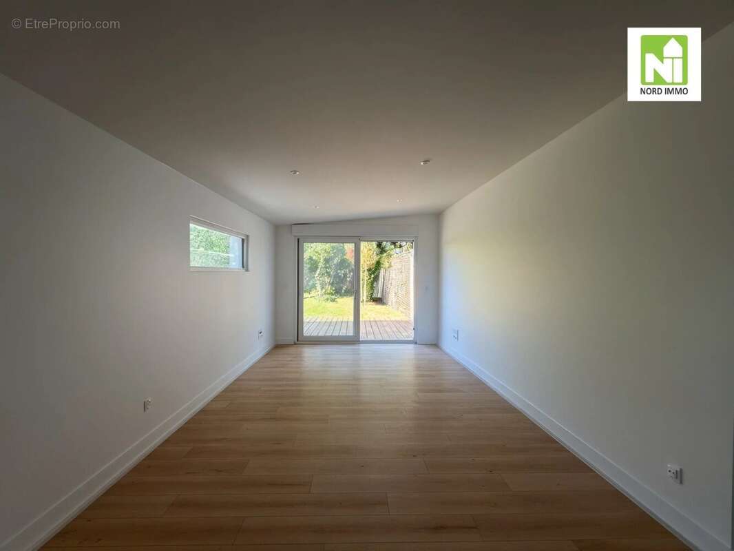 Maison semi plain pied 140m2 - Pont-à-Marcq - T4 - photo 6