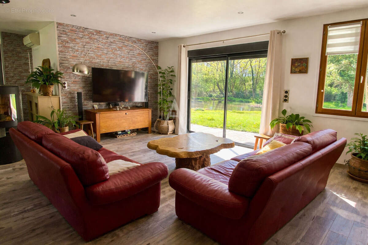 Maison à BRAY-EN-VAL