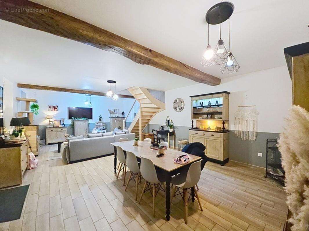 Magnifique longere en pierres de taille, renovee ! - photo 7