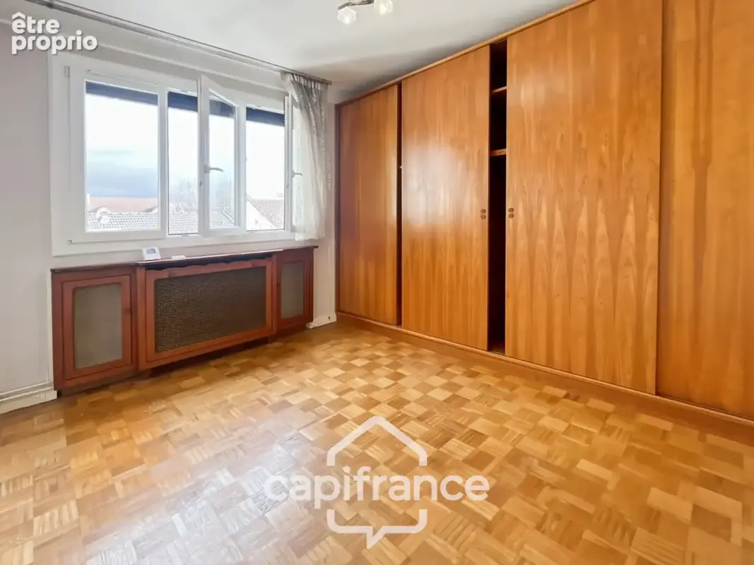 Maison familiale et polyvalente, à Ormesson-sur-Marne, au calme, 4 chambres, dépendance, 2 grands garages, terrain 496 m2 - photo 14