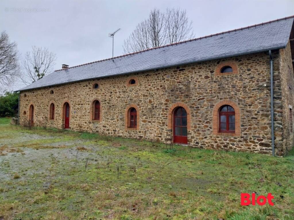 Maison à LAUNAY-VILLIERS