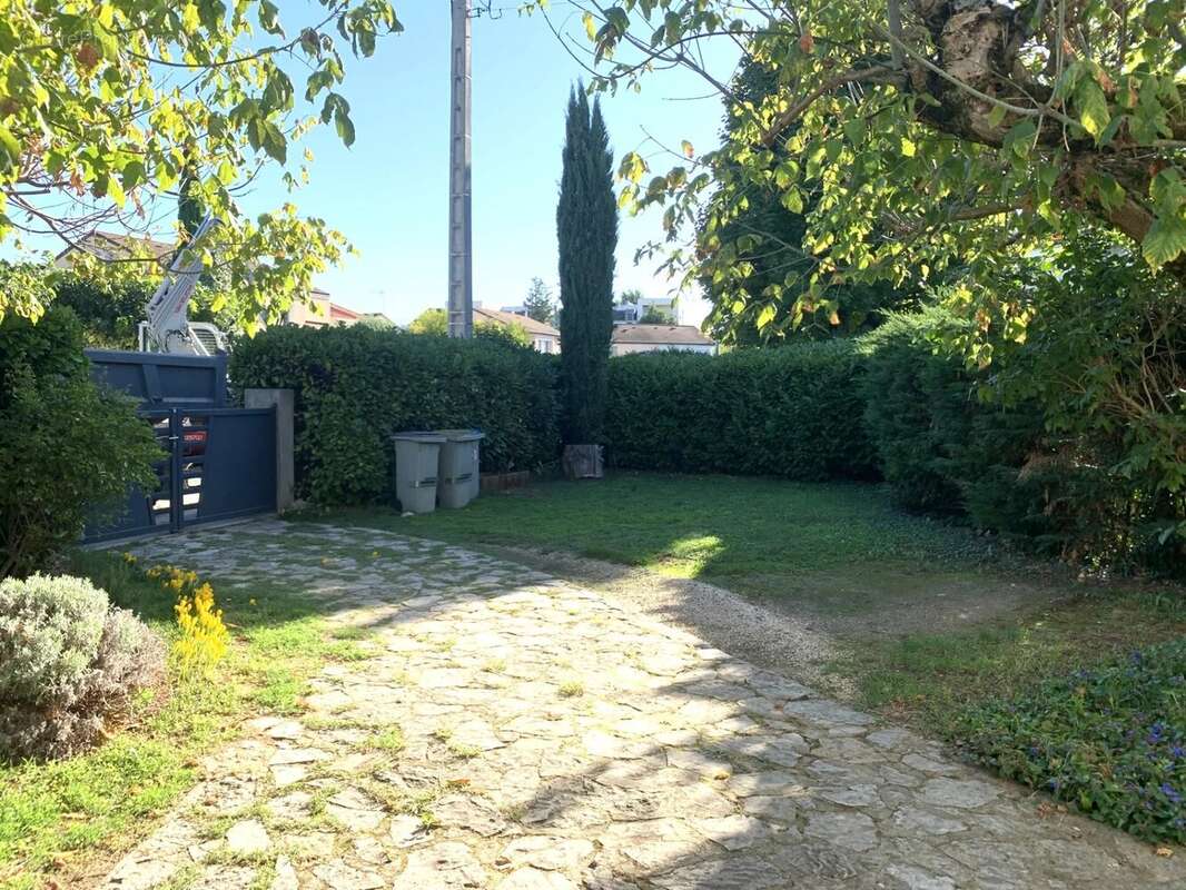 Maison à ROMANS-SUR-ISERE