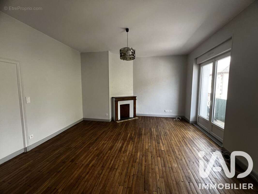 Appartement 79 m² à Piegut-Pluviers  - photo 4
