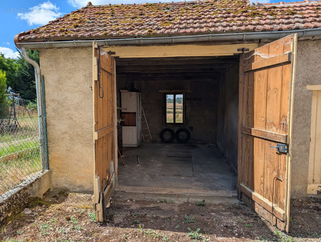 Maison ouvrière de caractère avec garage et jardin privatif - photo 12