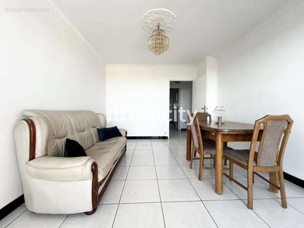 Appartement à BONDY