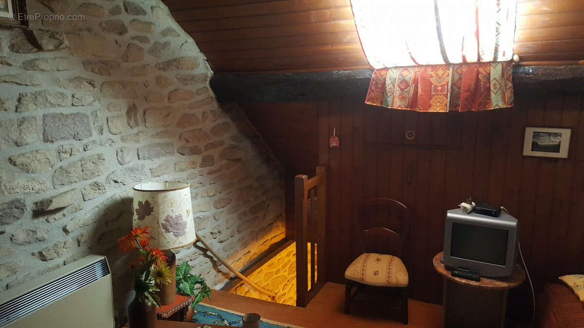 Maison à ROYERE-DE-VASSIVIERE