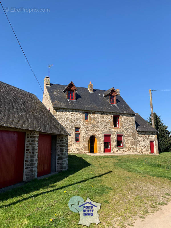 Maison à AMBRIERES-LES-VALLEES