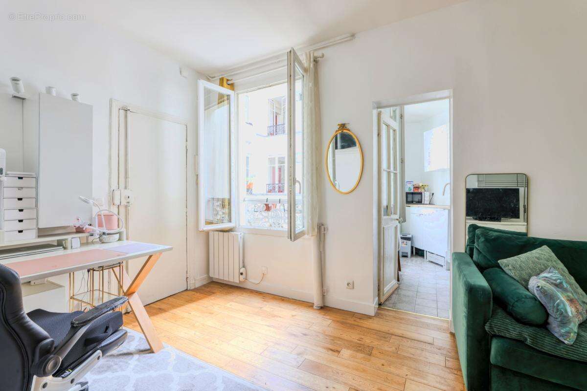 Appartement à PARIS-20E
