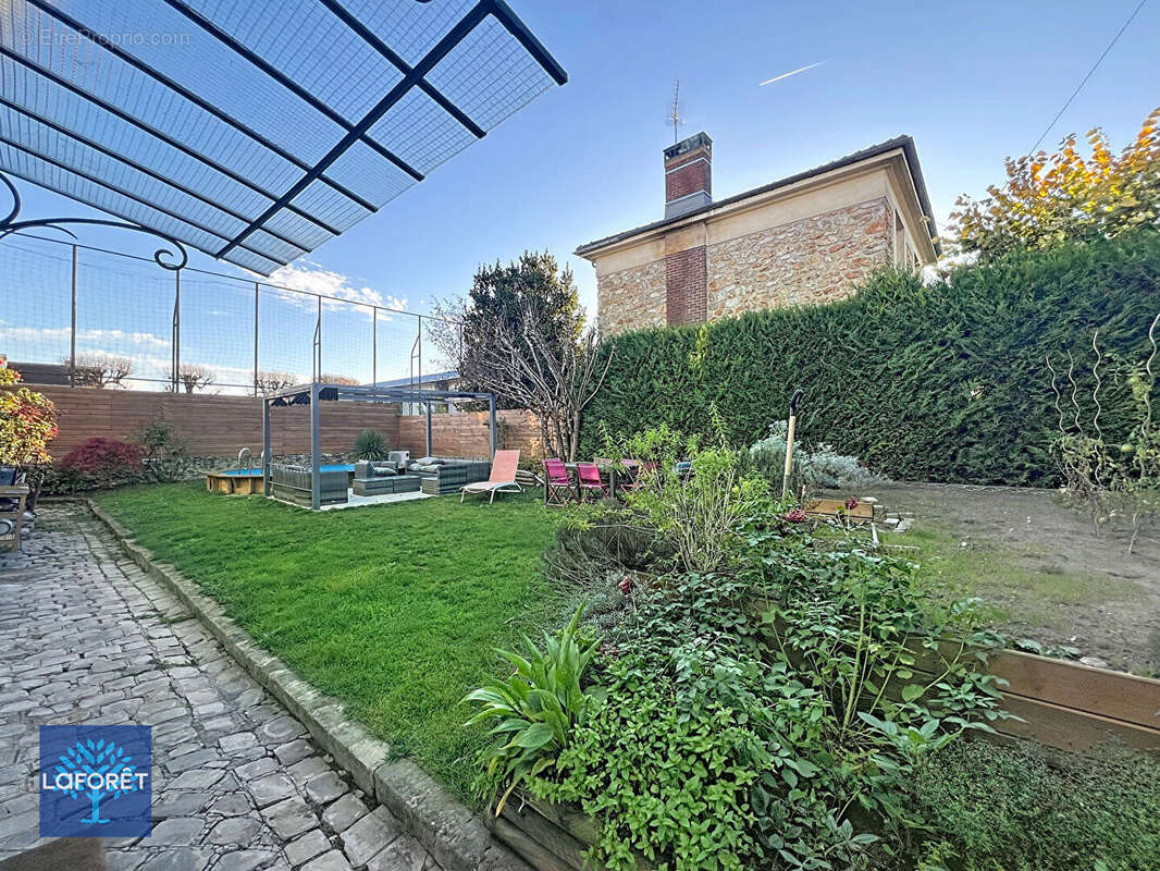 Maison à CORBEIL-ESSONNES