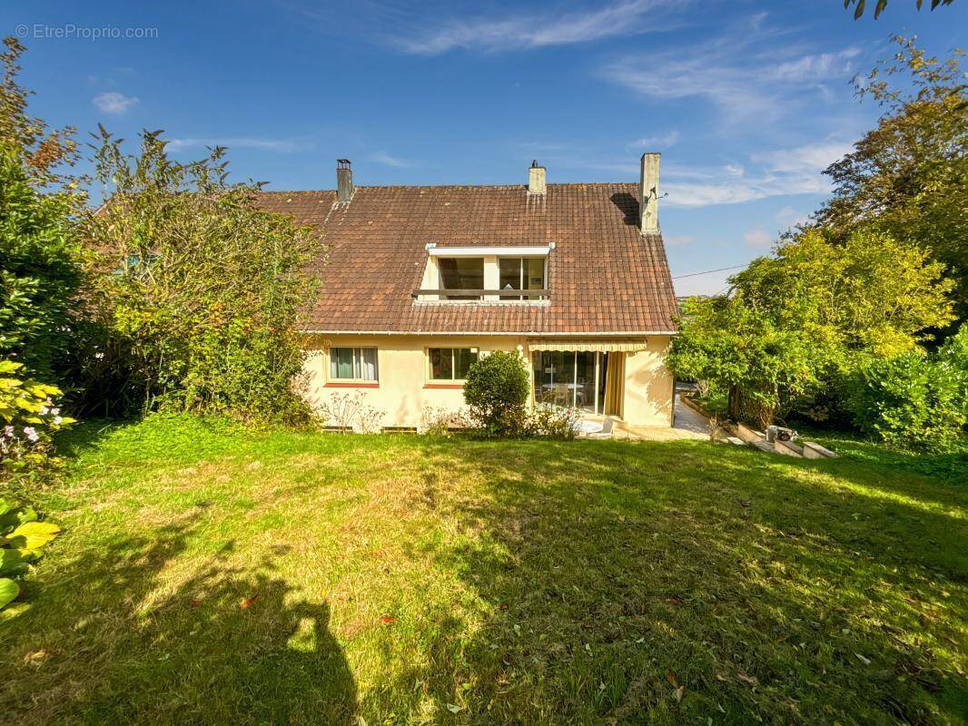 Maison à SAINT-ETIENNE-AU-MONT