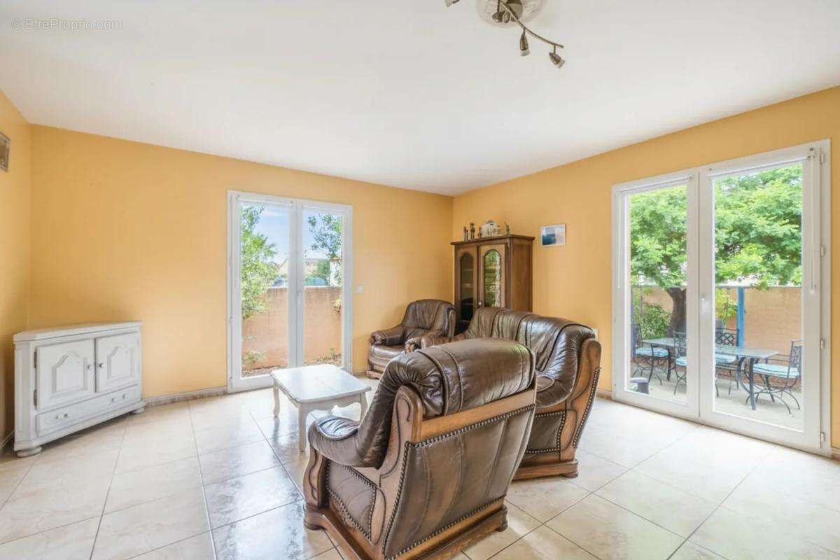 Maison 4 pièces de 104 m² à Adissan - photo 6