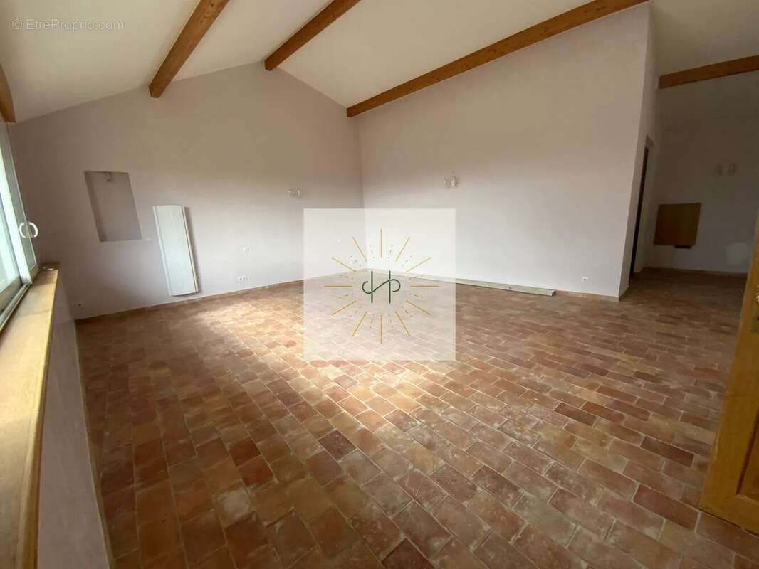 Maison à MONTELIMAR