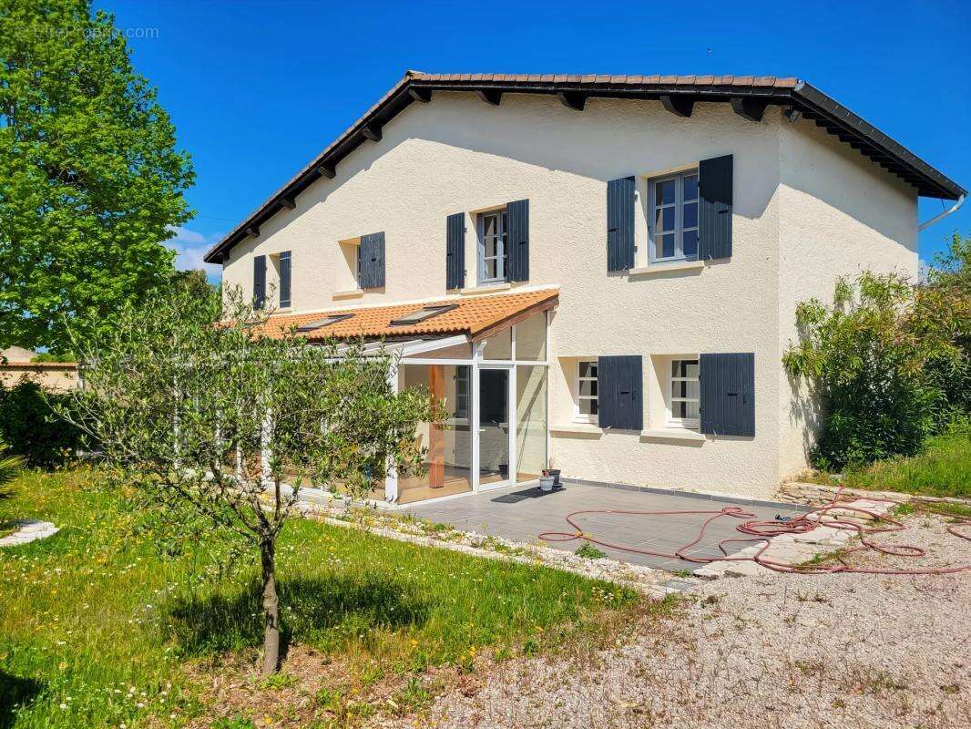 Maison à CHANOS-CURSON