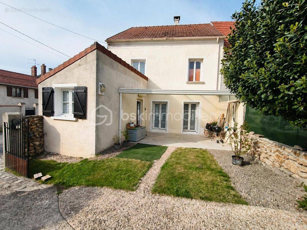 Maison à LIZY-SUR-OURCQ