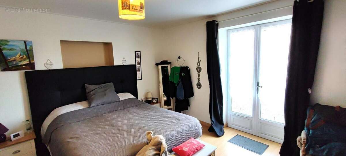 Maison à DECAZEVILLE