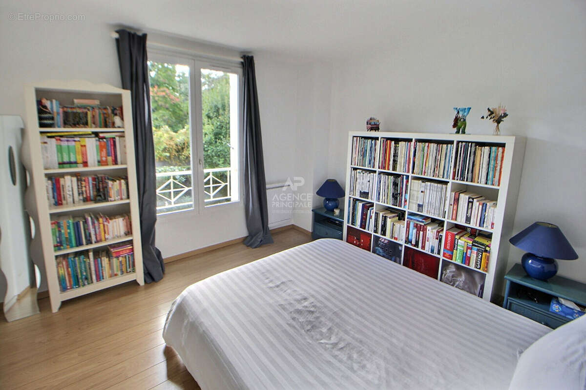 Maison à VERNEUIL-SUR-SEINE