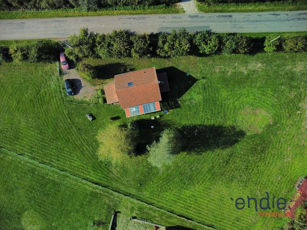 Maison à AUTRY-ISSARDS