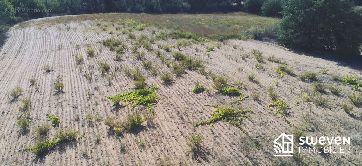 Terrain à TRESSERRE