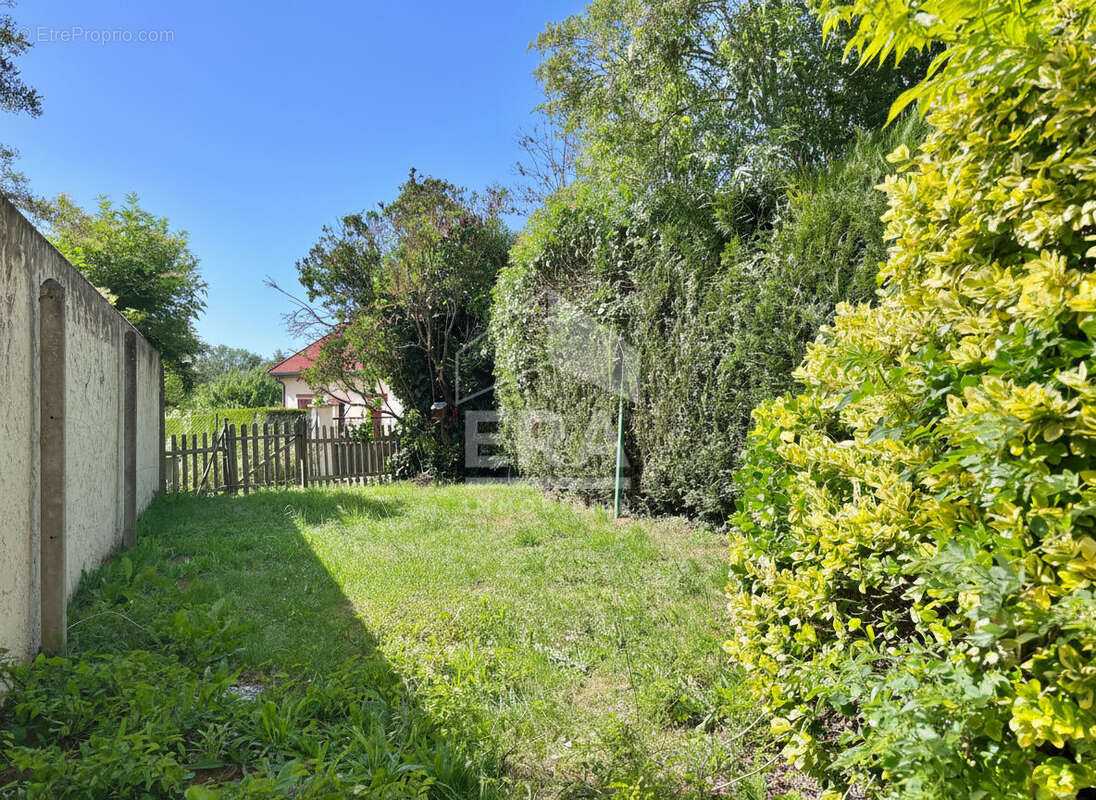 Maison à MAREIL-LE-GUYON