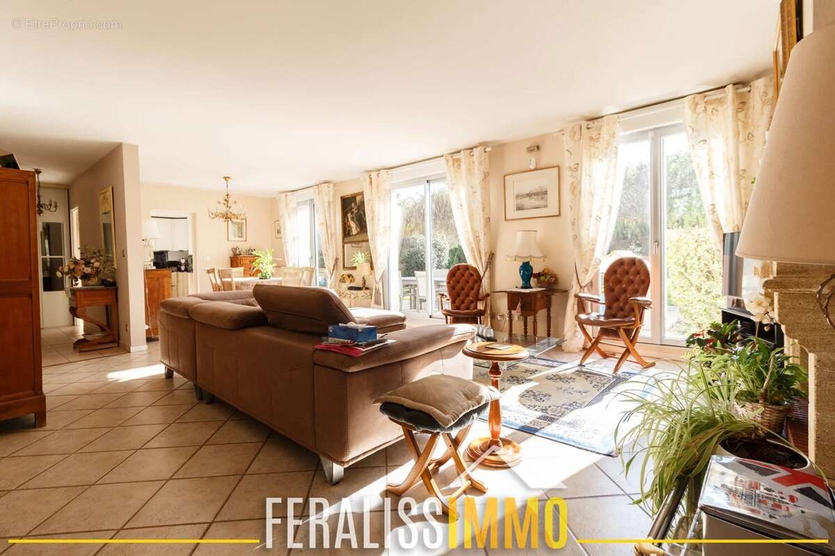 Maison à COURDIMANCHE