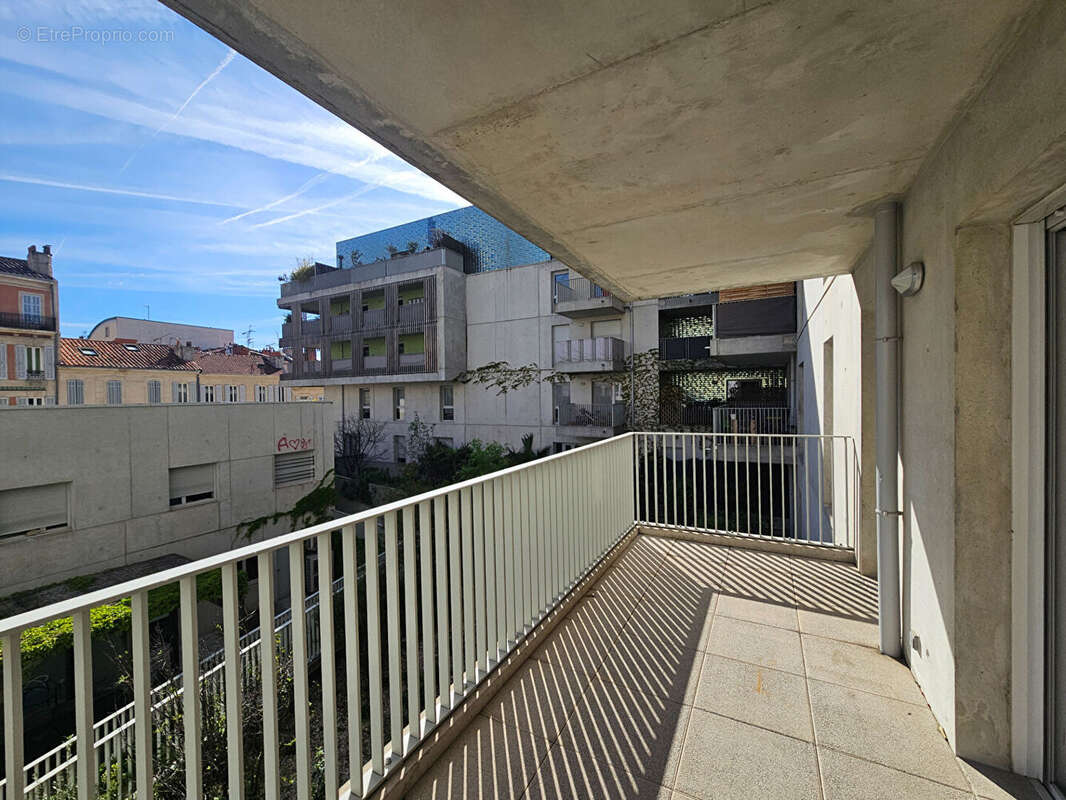 Appartement à MARSEILLE-1E