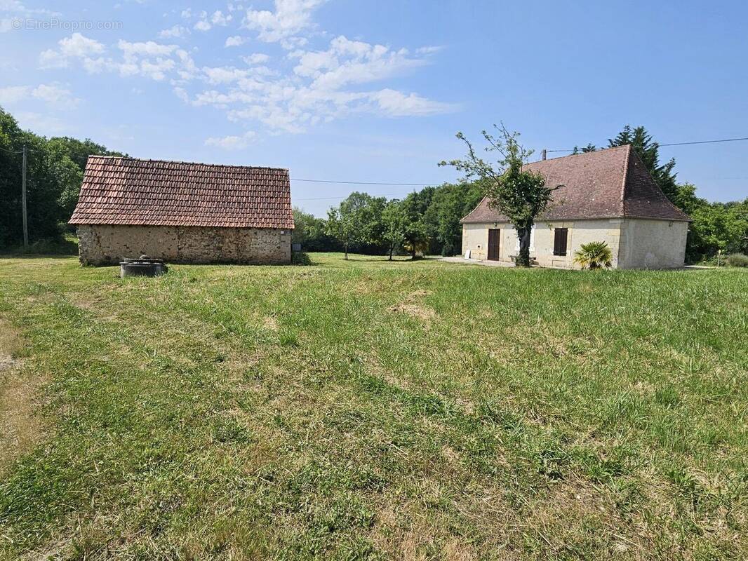 Maison à LACROPTE