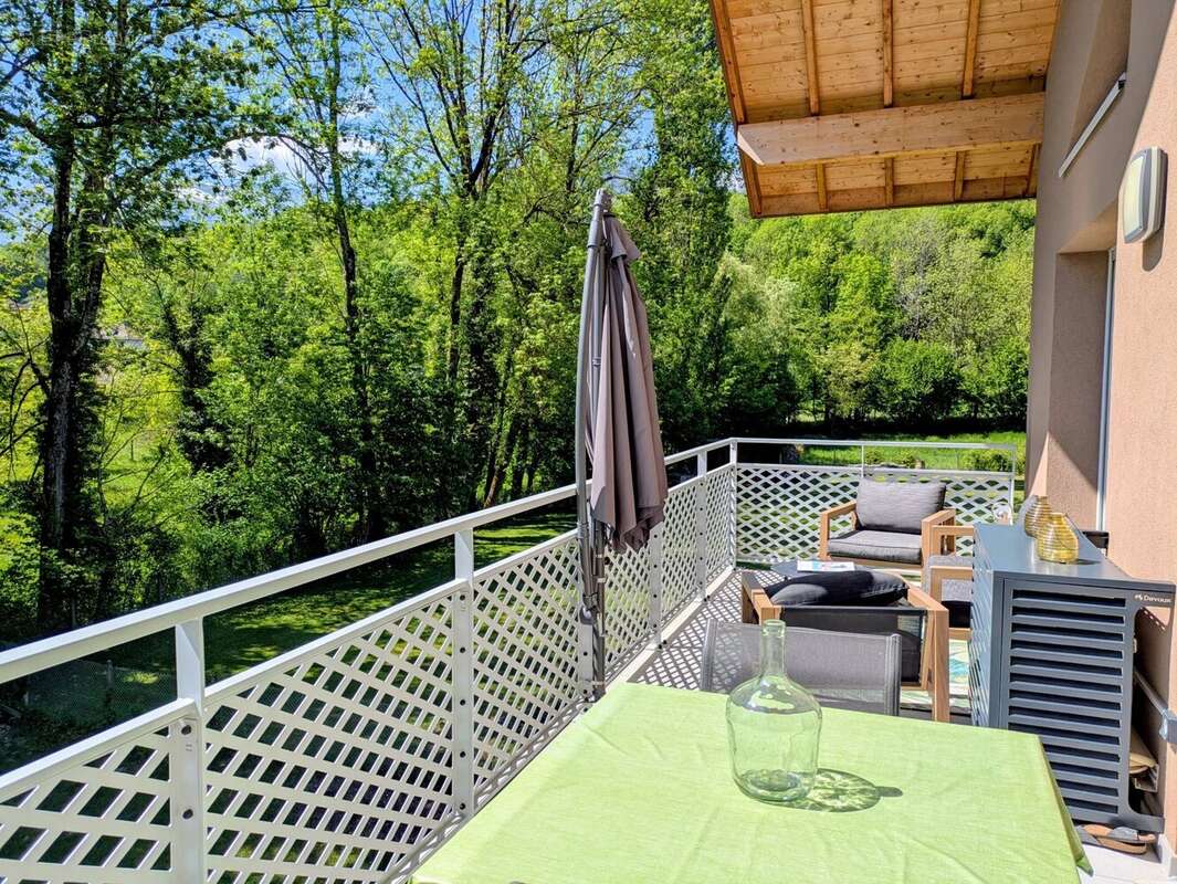 Appartement à GILLY-SUR-ISERE