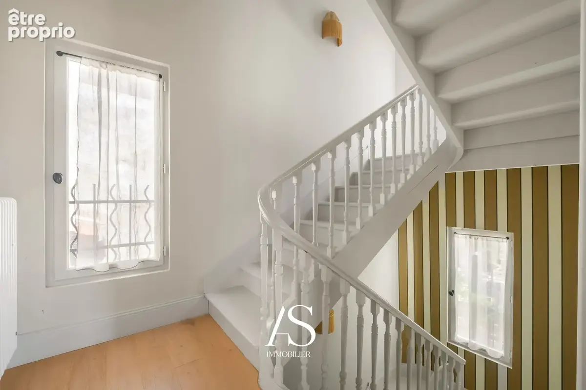 Saint-Fortunat belle maison en pierre - photo 10