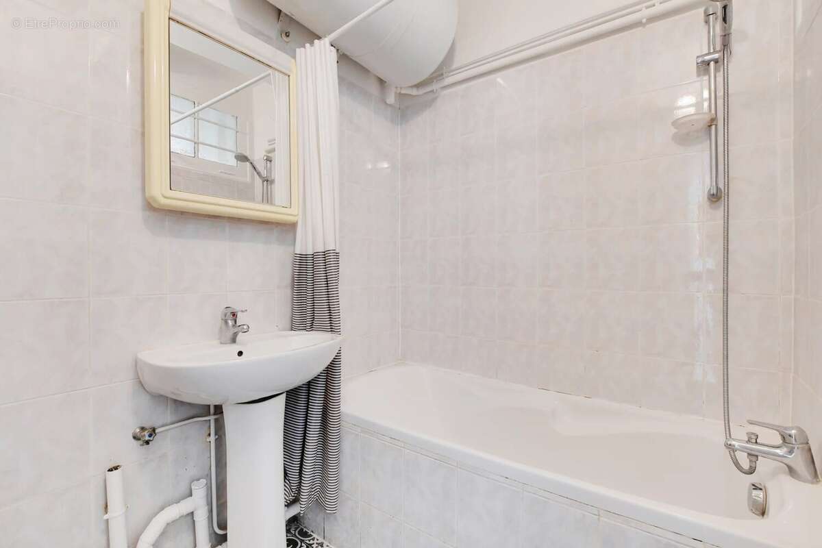Appartement à PARIS-7E
