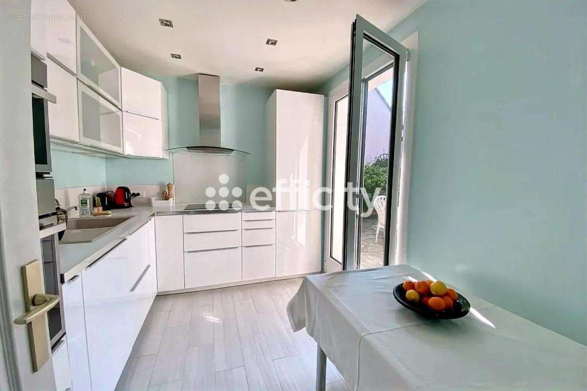 Maison à NOISY-LE-GRAND