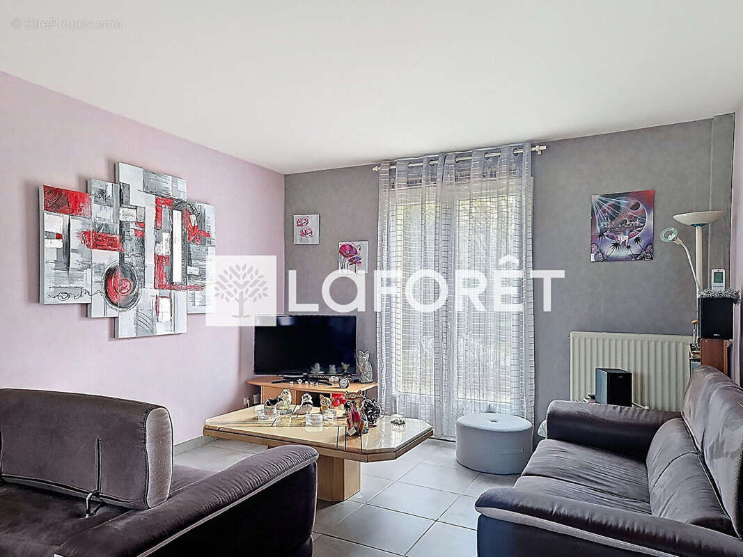 Maison à MOISSY-CRAMAYEL