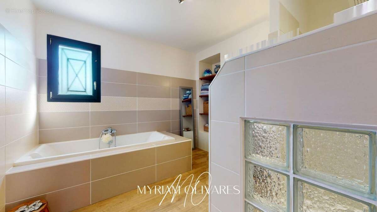 Exclusivite ! aragon ! villa 6 pièce(s) 202 m2 avec piscine et vue  exceptionnelle ! - photo 14