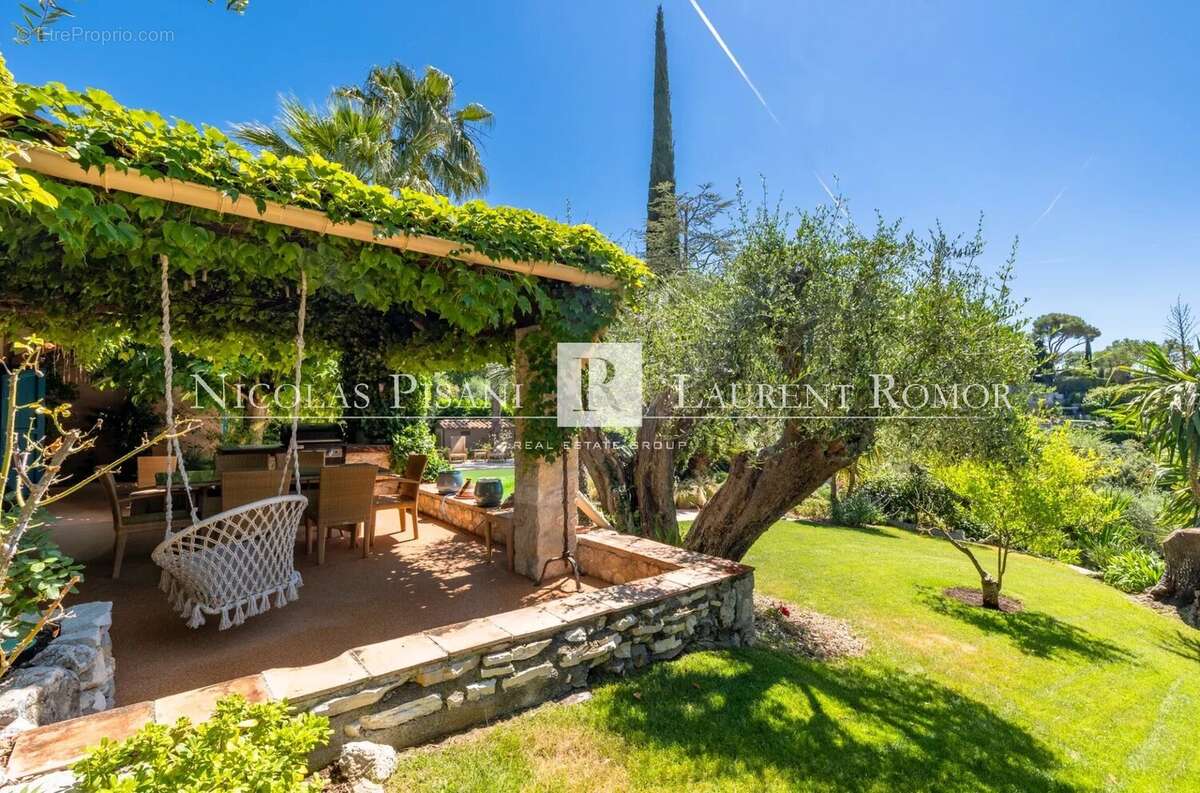 Villa provencale avec piscine dans domaine ferme - photo 6