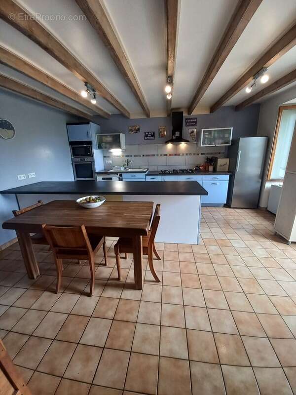 Maison à SAINT-HILAIRE-DES-LOGES