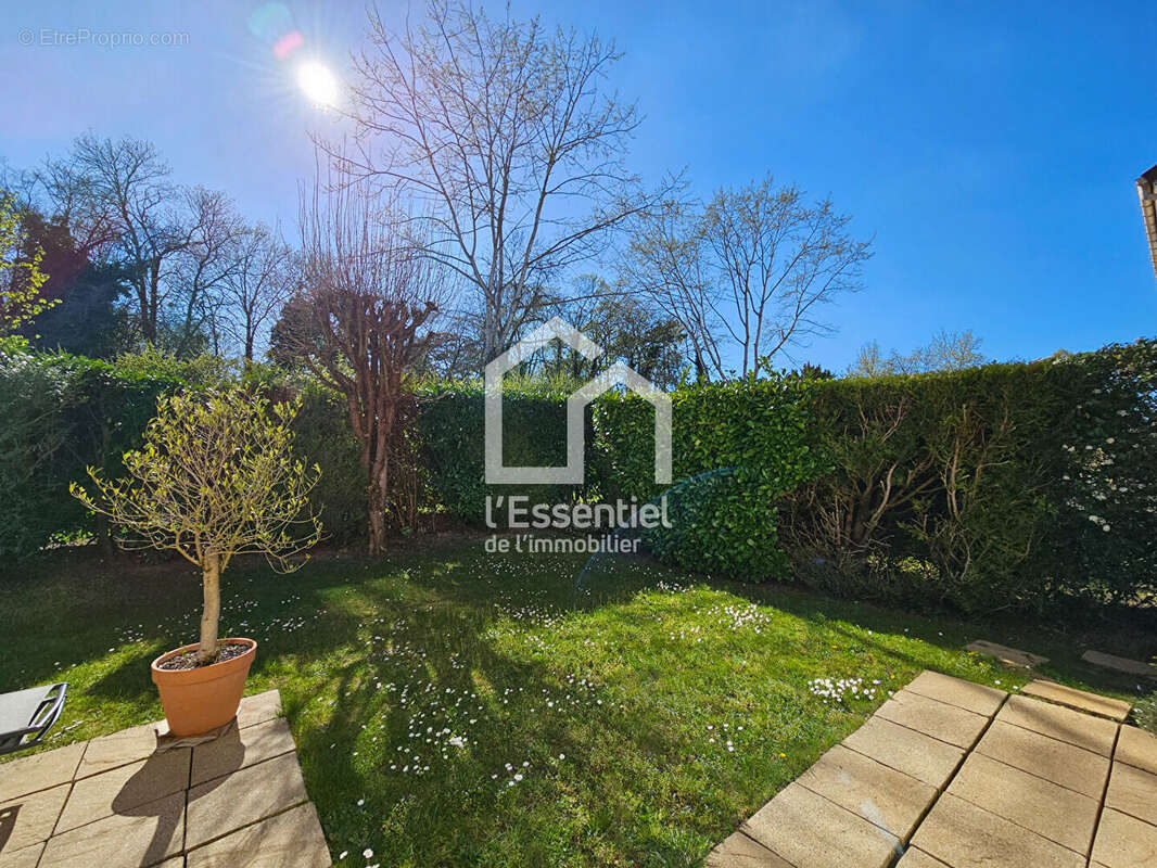 Maison à VERNEUIL-SUR-SEINE