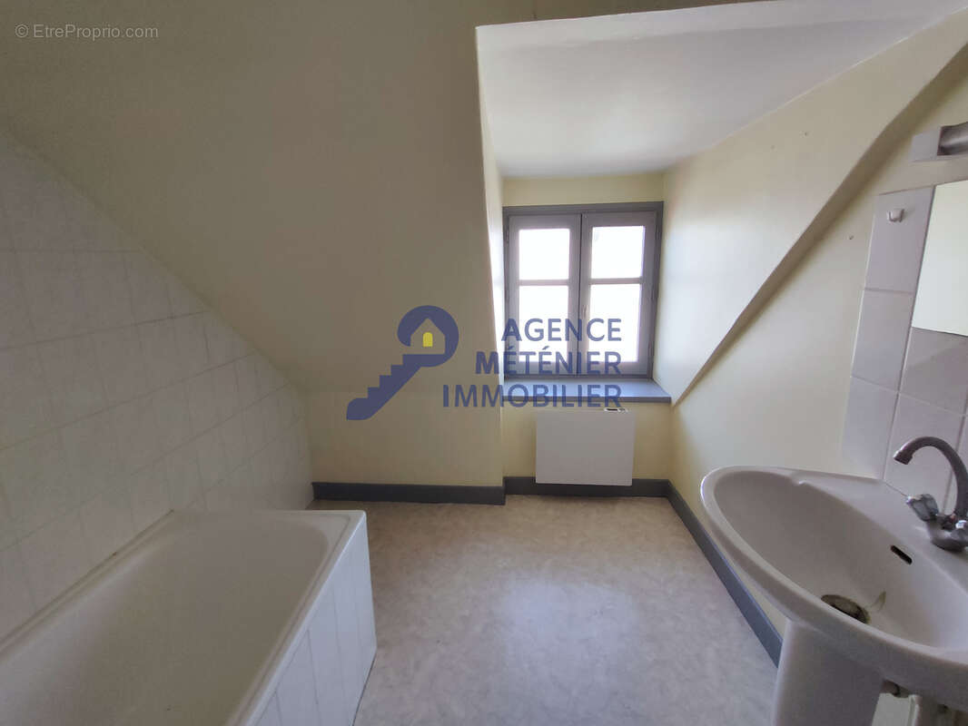 Appartement à SAINT-POURCAIN-SUR-SIOULE