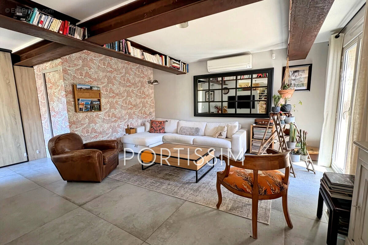 Maison à CAGNES-SUR-MER