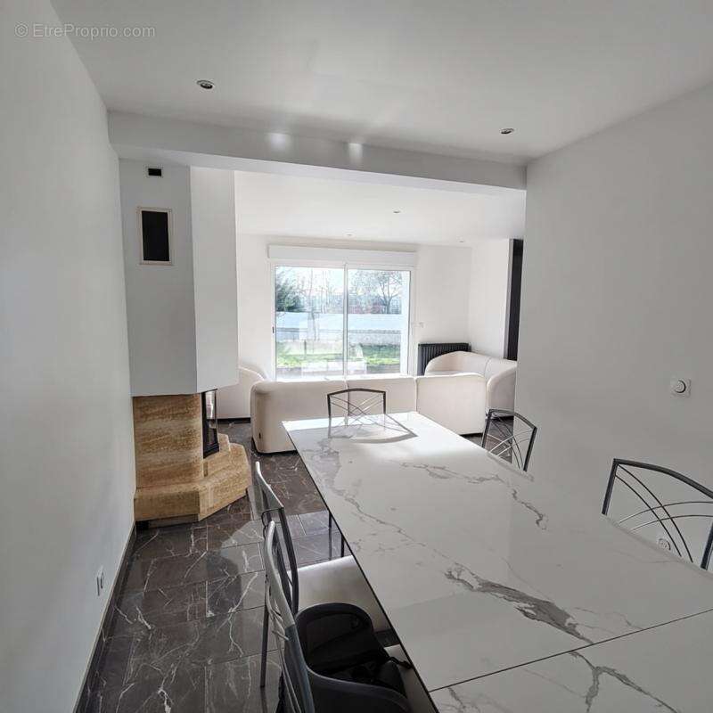 Maison à VAUX-SUR-SEINE