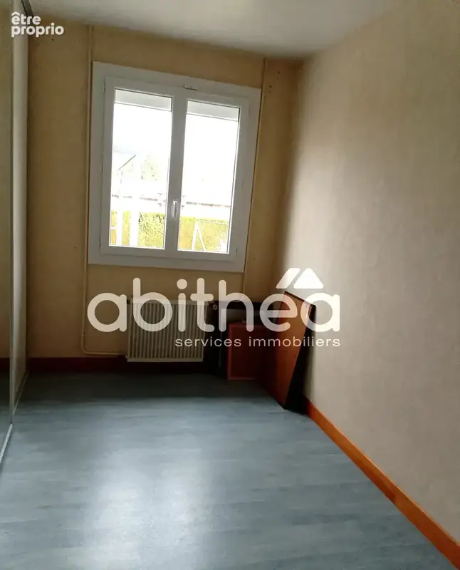 Maison de plain pieds  et  terrain de 4718 m2 - photo 7