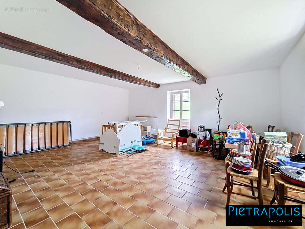 Maison 149 m² à Saint-Racho  - photo 3