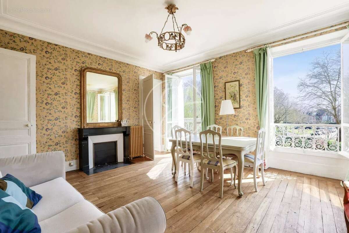 Maison à LE VESINET