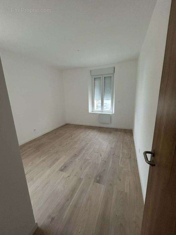 Appartement à LEXY