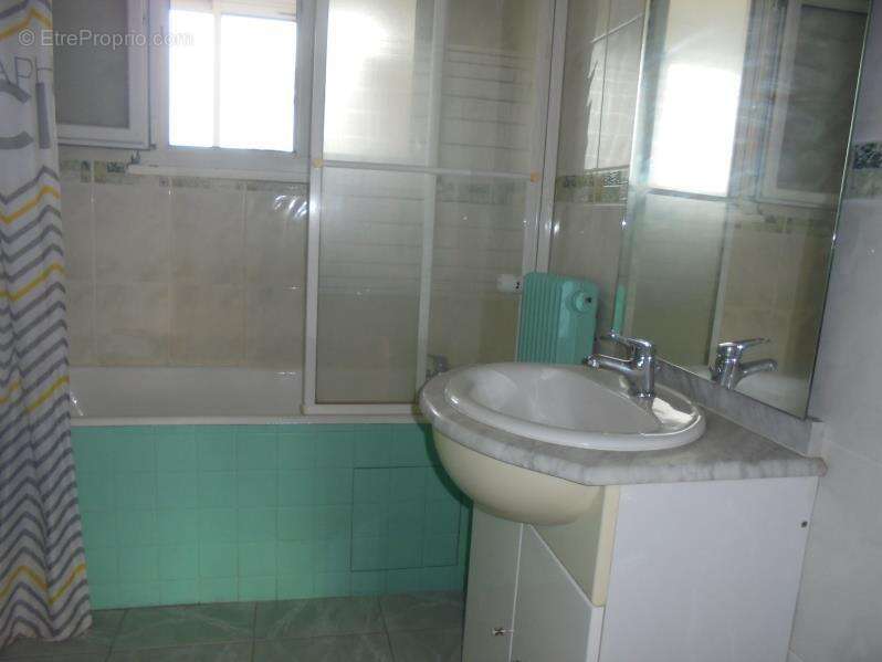 Appartement à YZEURE