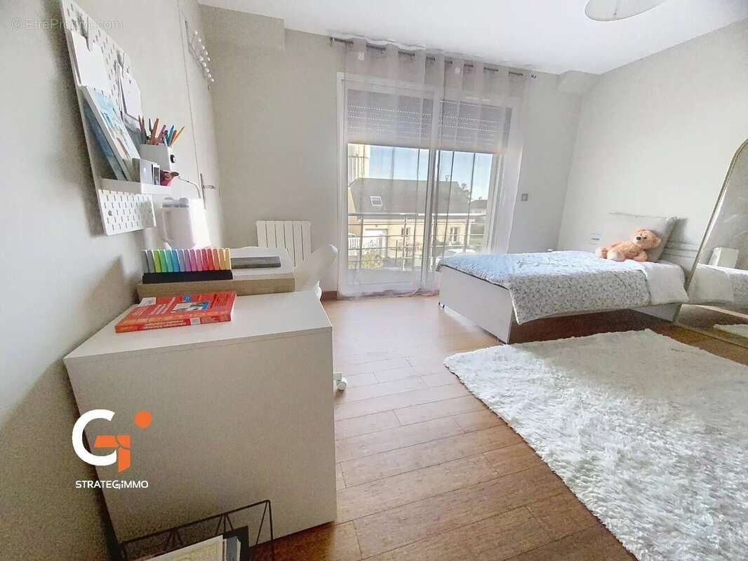 Maison à SAINT-ETIENNE-DU-ROUVRAY